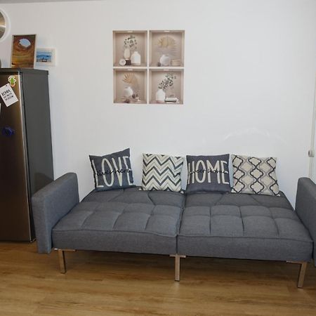 Hildrizhausen Ruhige, Modern Eingerichtete 2 Zimmer Wohnung Im Untergeschoss Eines Zweifamilienhauses מראה חיצוני תמונה