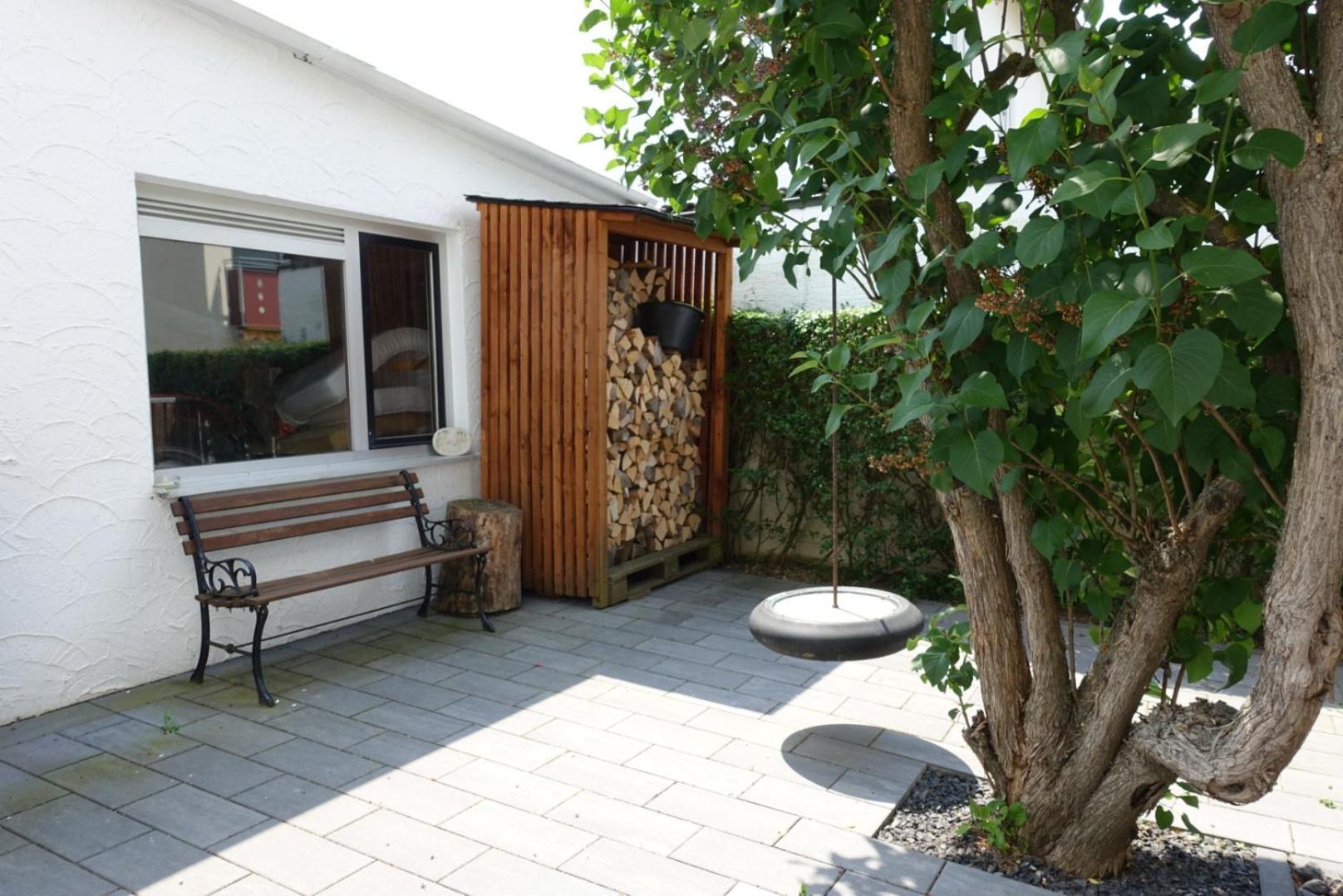 Hildrizhausen Ruhige, Modern Eingerichtete 2 Zimmer Wohnung Im Untergeschoss Eines Zweifamilienhauses מראה חיצוני תמונה